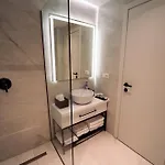 19 Hotel