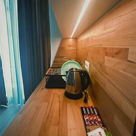 19 Hotel