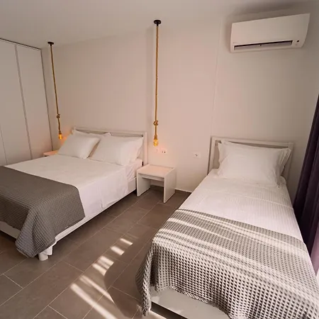 19 Hotel